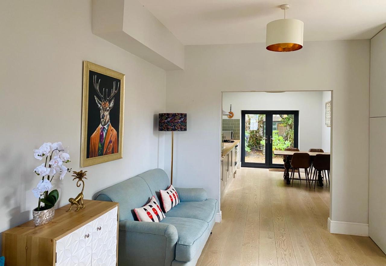 Delightful 2 Bedroom House Central ווינדזור מראה חיצוני תמונה